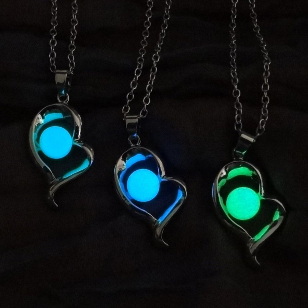 ✨Glow in the Dark✨ Luminous Love Memory Heart Necklace
